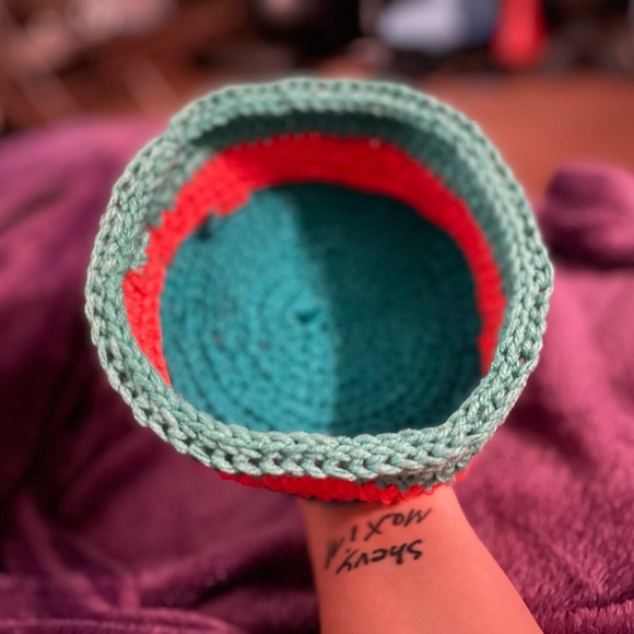 Crochet catch all baskets. Colors by request - Picture 3 of 4